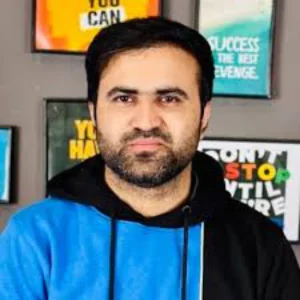 Portrait of Tanveer Nandla
